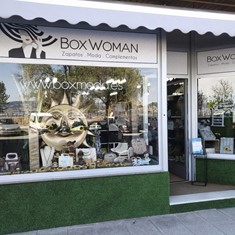 BOX WOMAN