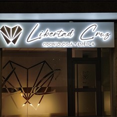 CORPOREAS RETROILUMINADAS